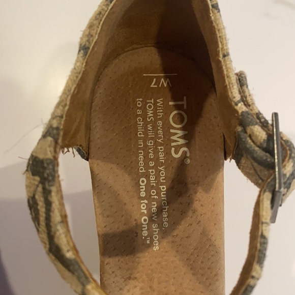 TOMS WEDGES - Picture 5 of 5